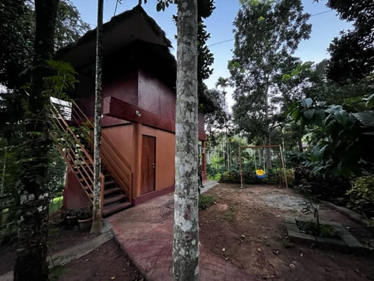 Kuruva Shoreline Wayanad Chegāt 외부 사진