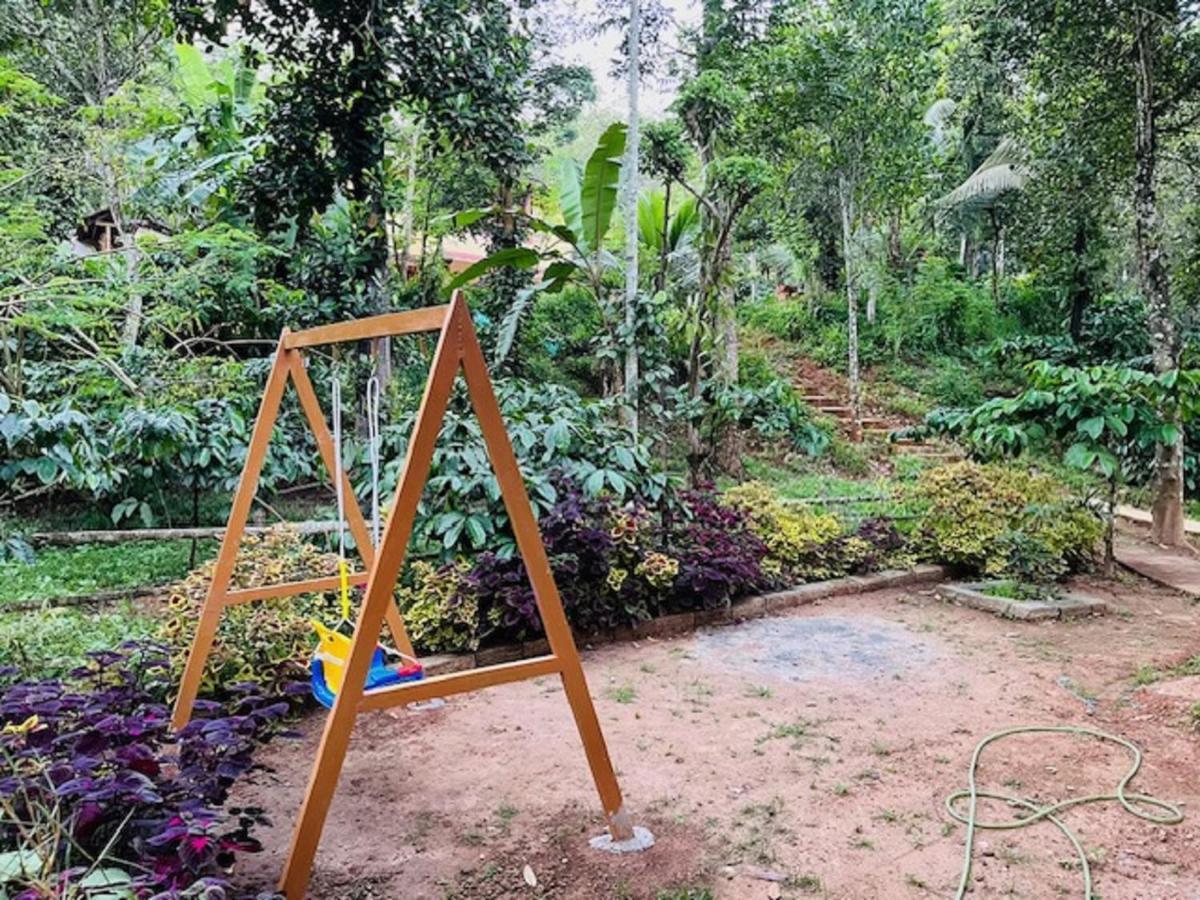 Kuruva Shoreline Wayanad Chegāt 외부 사진